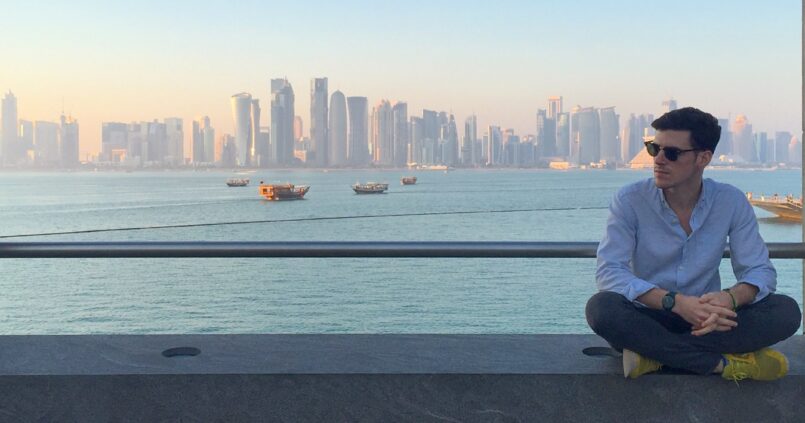 Foto del skyline de Doha desde el Museo Nacional de Qatar