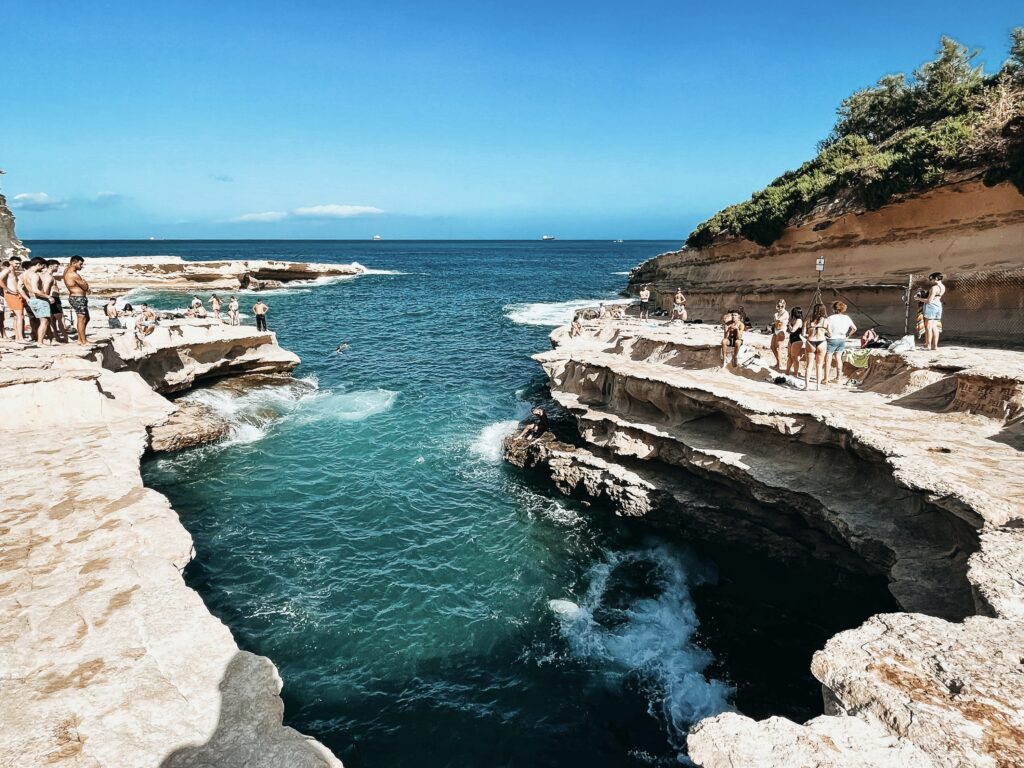 El día despejado pero el mar estaba algo revuelto por el mar