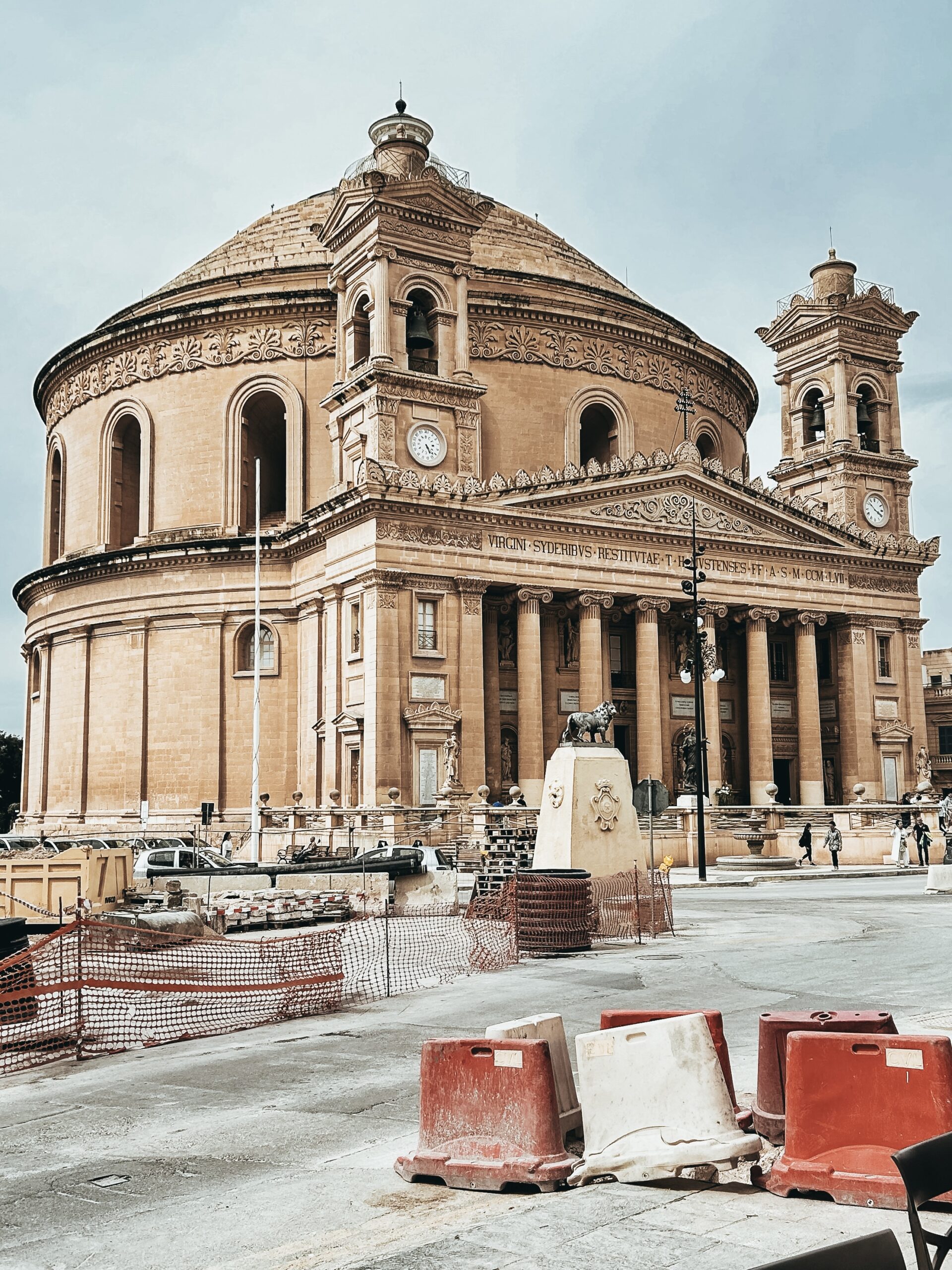 Rotonda de Mosta