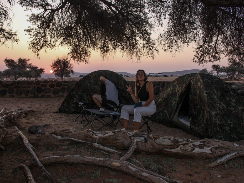 Sesriem campsite tiene un atardecer increíble