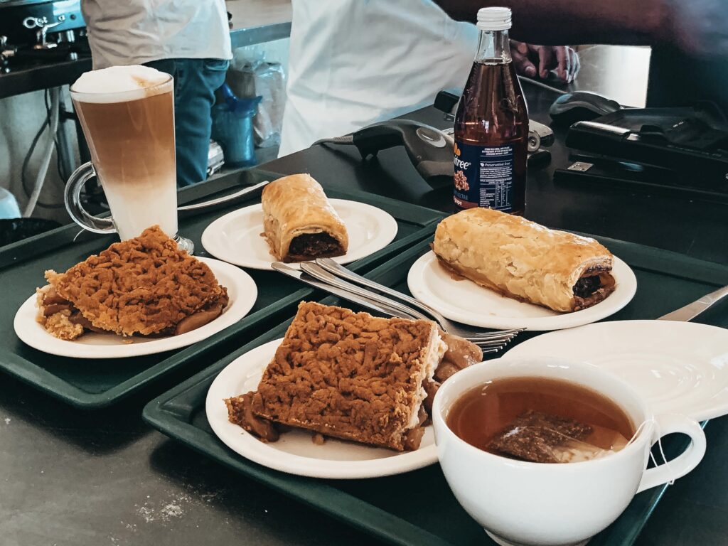 Desayuno en la gasolinera Namibia de Solitaire