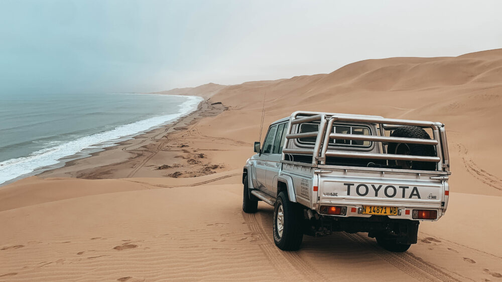Todoterreno en las dunas de Sandwich Harbour