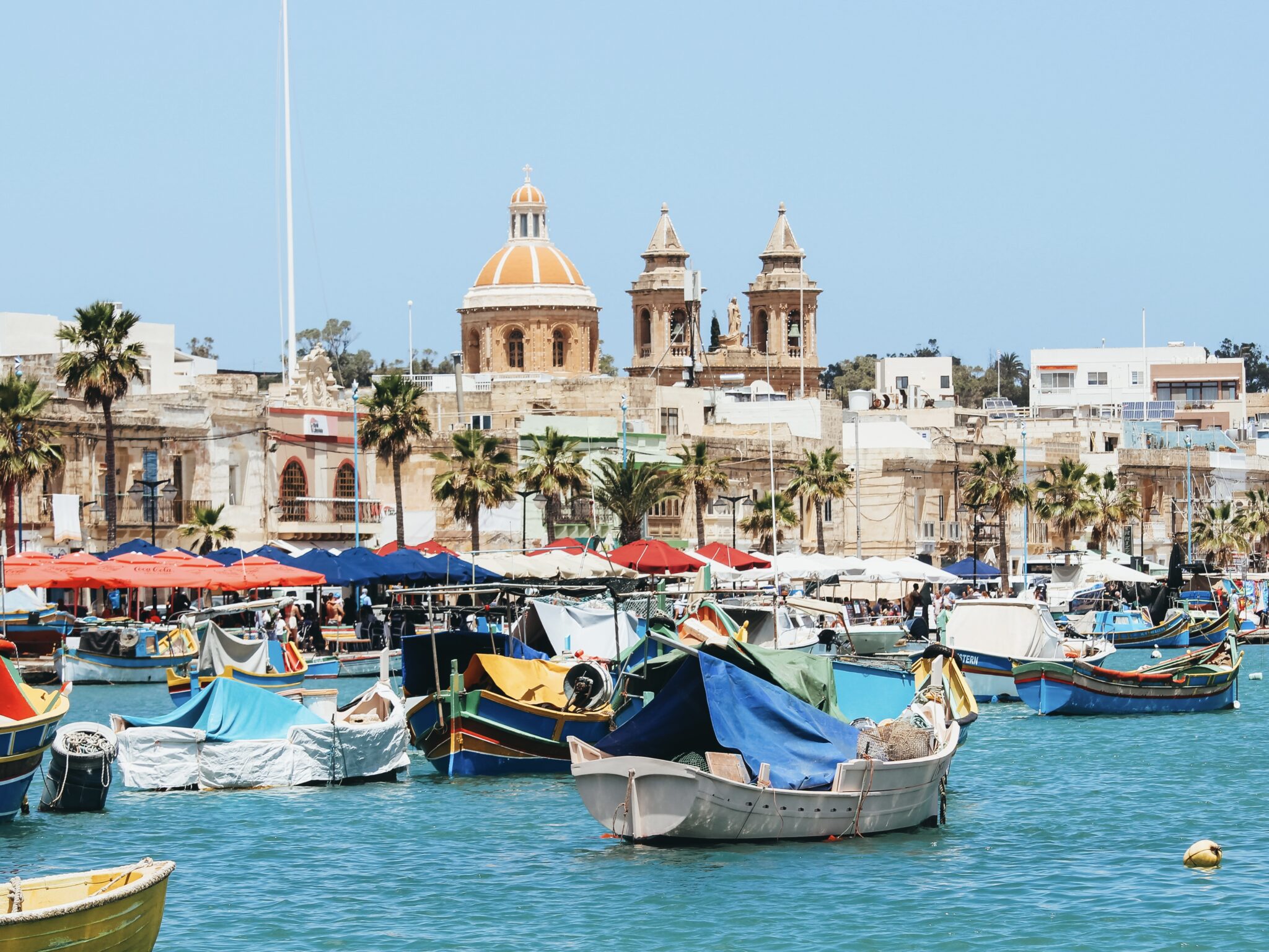 Imagen de Marsaxlokk un pueblo pesquero con mucha vida en la costas de Malta