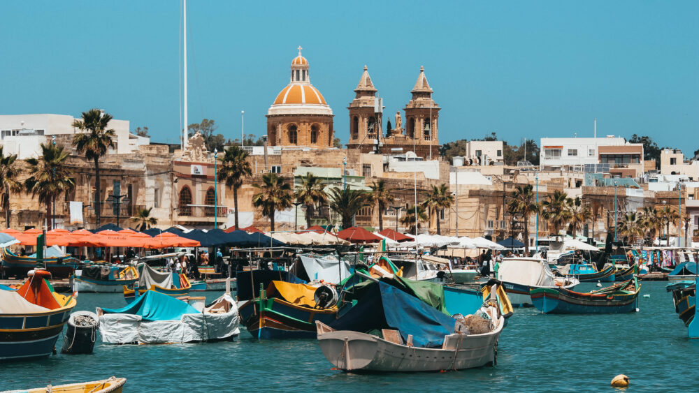 Imagen de Marsaxlokk un pueblo pesquero con mucha vida en la costas de Malta