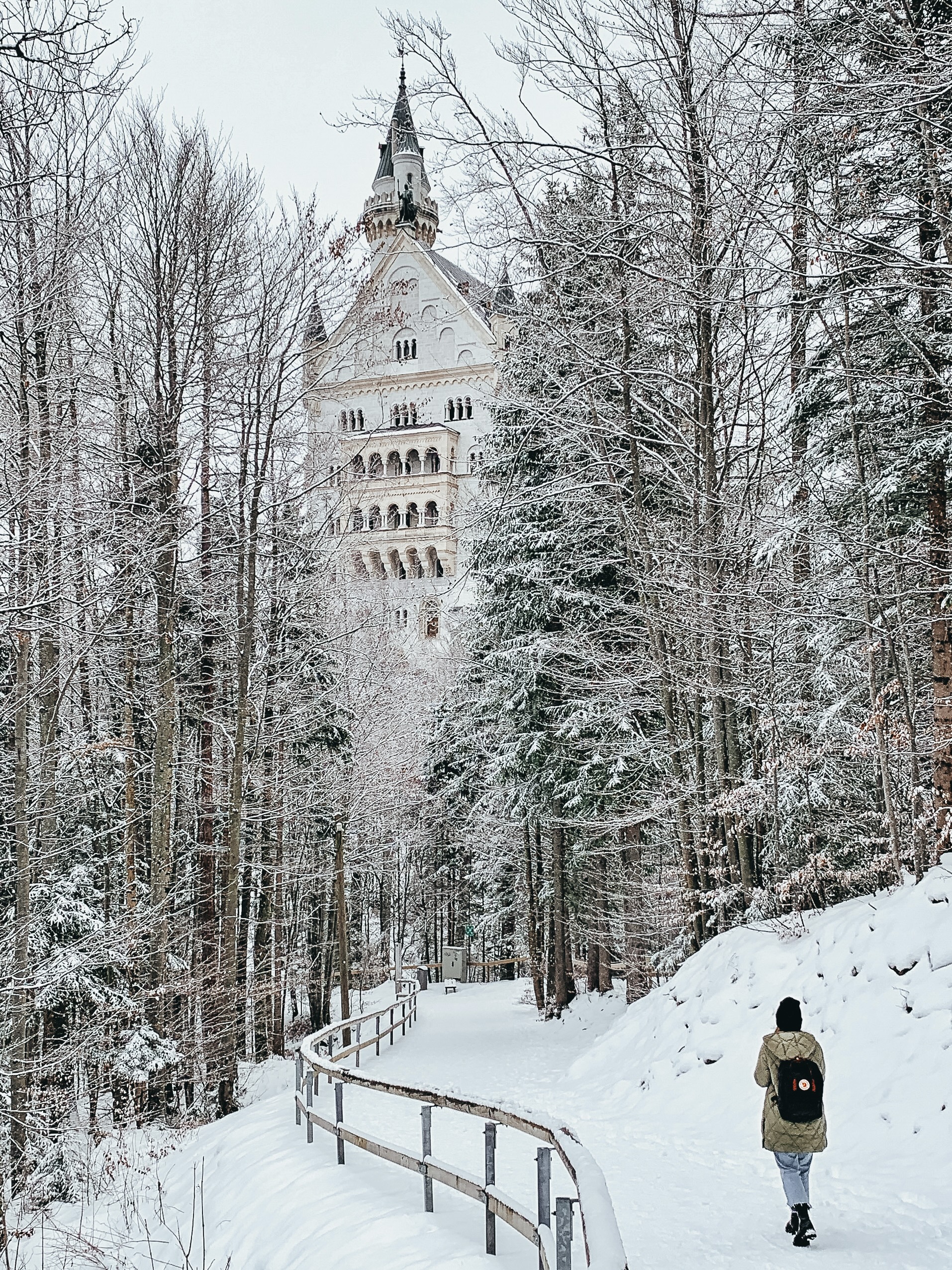 Vistas del Castillo Neuschwanstein desde uno de los caminos