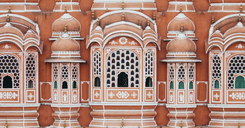 La Casa de los Vientos o Hawa Mahal el edificio más emblemático de la rosada Jaipur