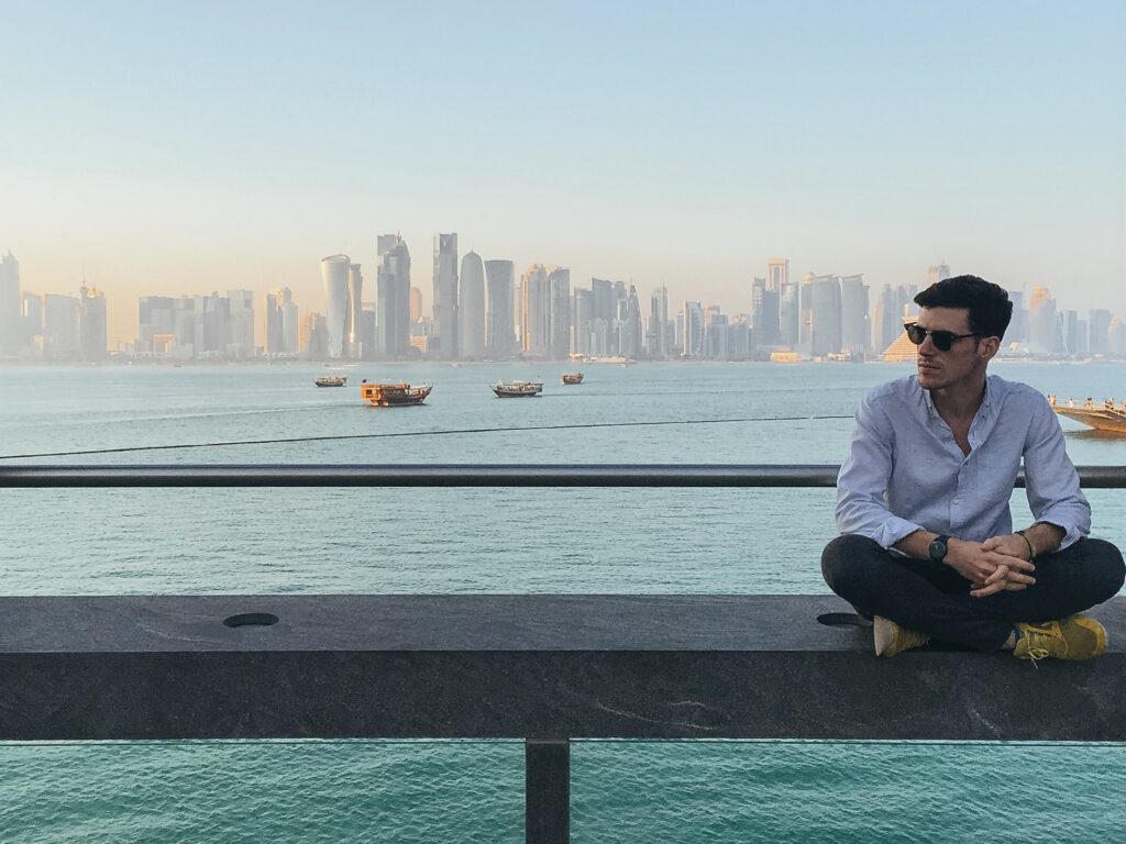 Foto del skyline de Doha desde el Museo Nacional de Catar