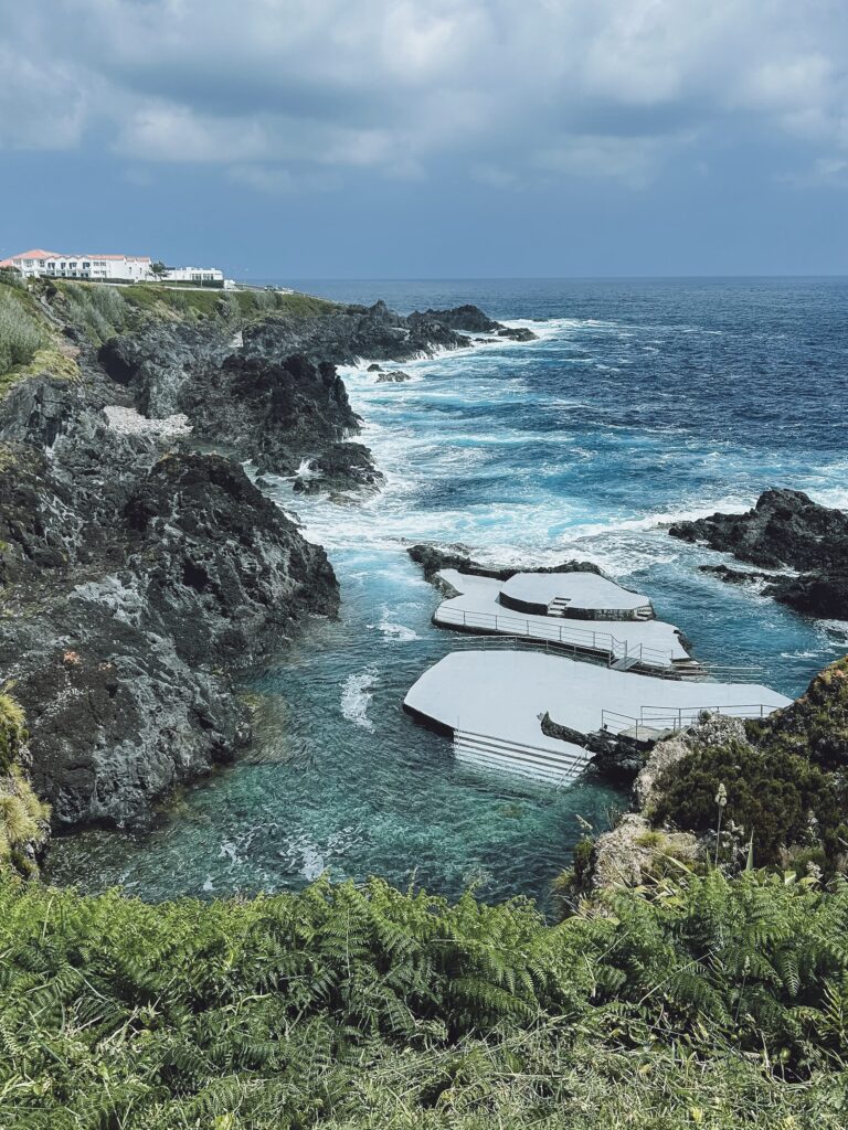 Piscinas naturales en Santa Cruz das Flores