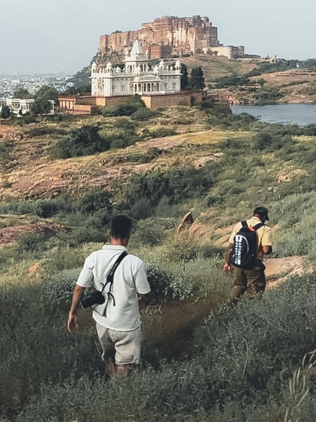 Trekking con vistas del Jaswant Thada y Fortaleza de Mehrangarh