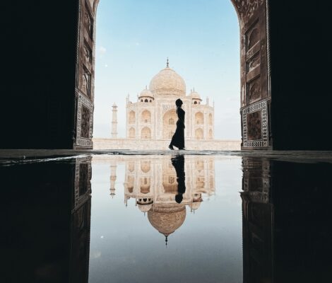 Taj Mahal reflejado en el agua