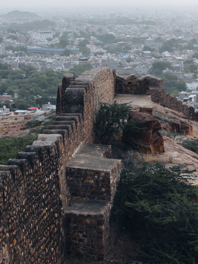 Murallas de Jodhpur vistas desde la montaña