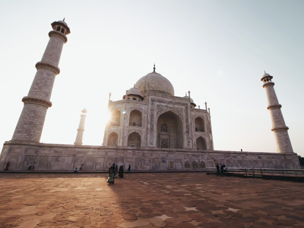 Vistas del Taj Mahal desde uno de sus laterales