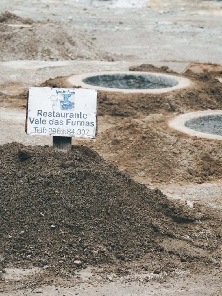 Agujero de restaurante Vale das Furnas en Parque Grená