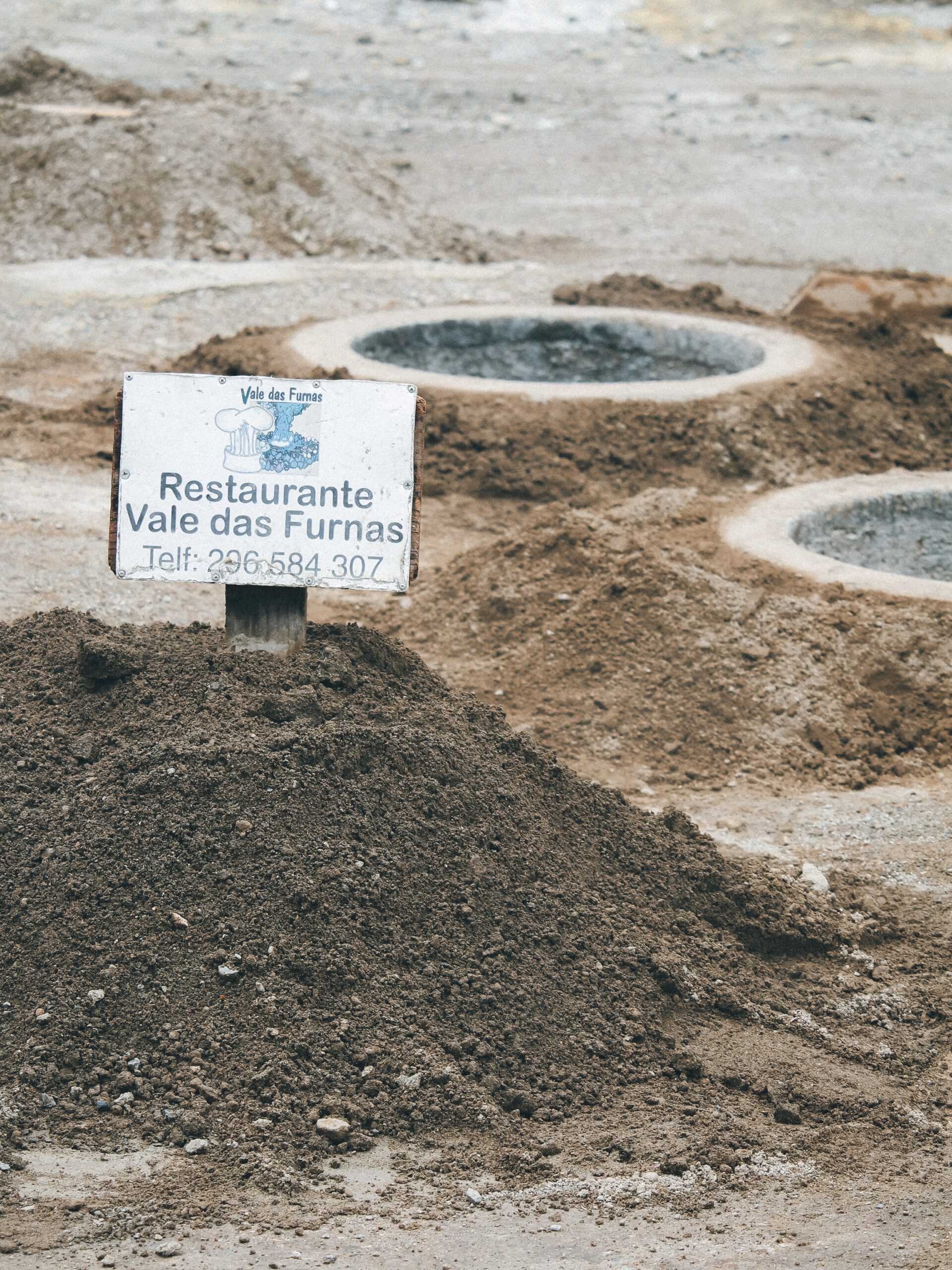 Agujero de restaurante Vale das Furnas en Parque Grená