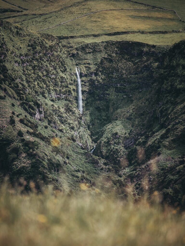 Cascada vista desde la Ponta do Albarnaz