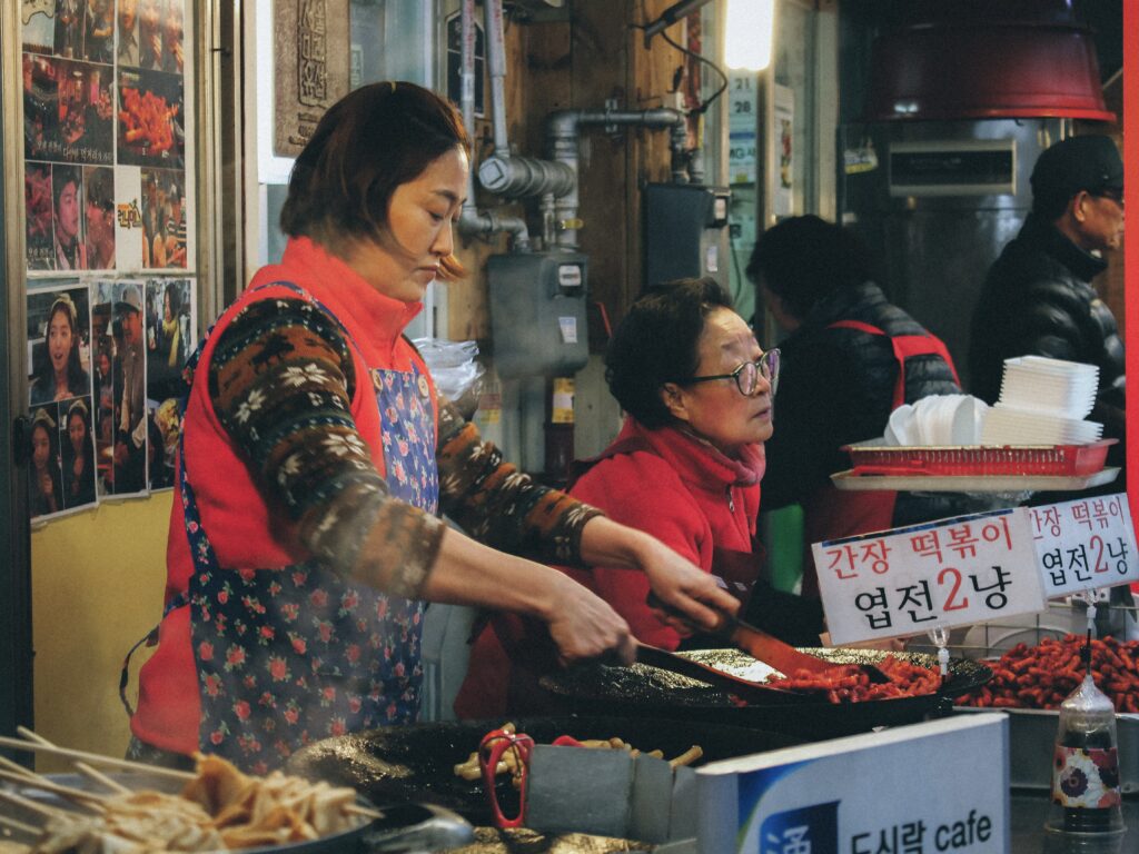 Puesto de comida en el mercado de Tongin