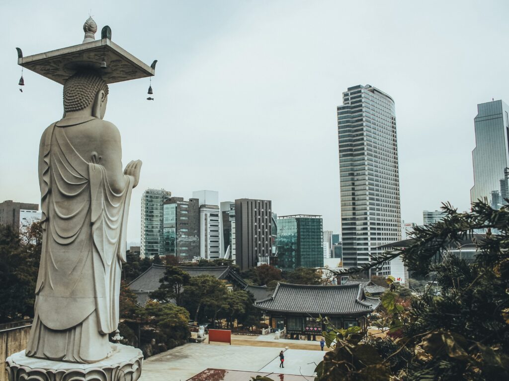 vistas del skyline de Seul desde el Templo Bongeunsa
