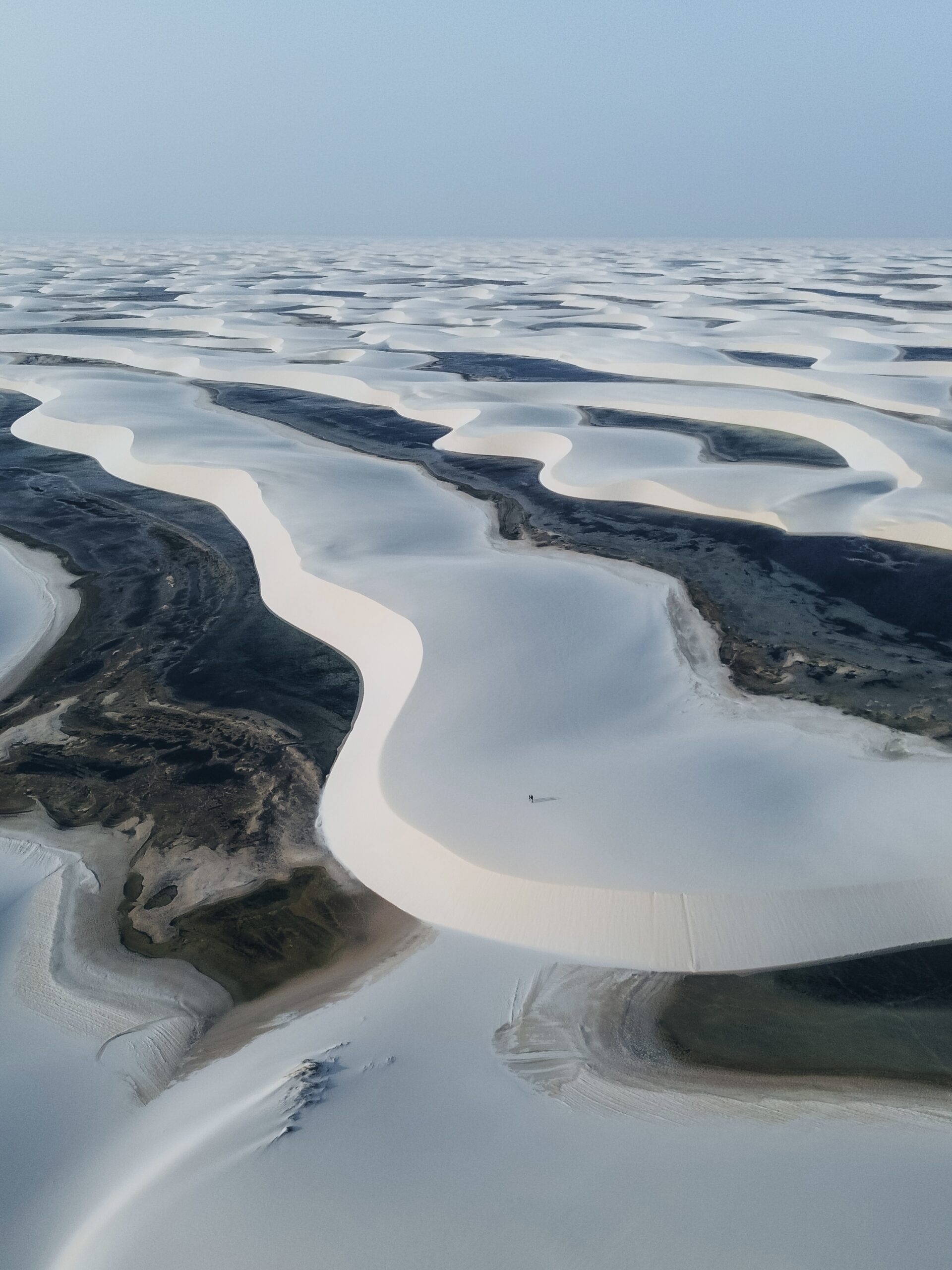dunas y lagunas en Lençois Maranhenses a vista de dron