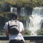 Viendo las cataratas