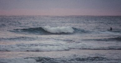 Olas en playa de Santa Teresa